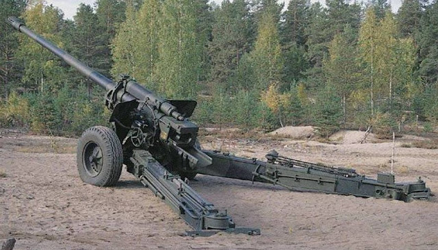 Ukrainian Military Uses 1954 Model Year M-46 Cannon - International Military