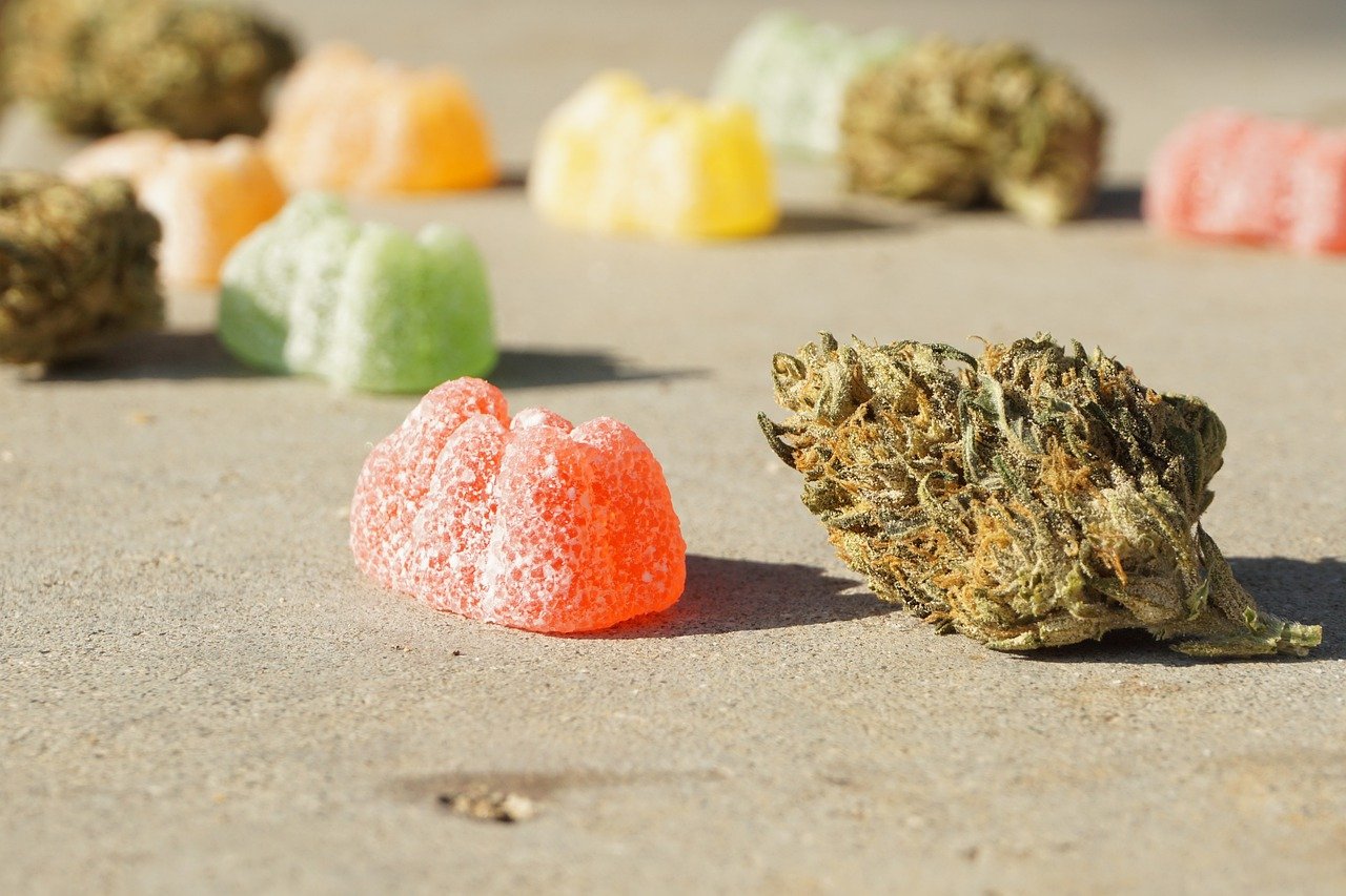 Are CBD Edibles Gummies Safe to Consume?