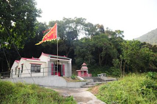 南涌鄭屋（Nam Chung Cheng Uk）近くのお宮