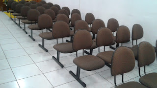 cadeiras igreja secretária