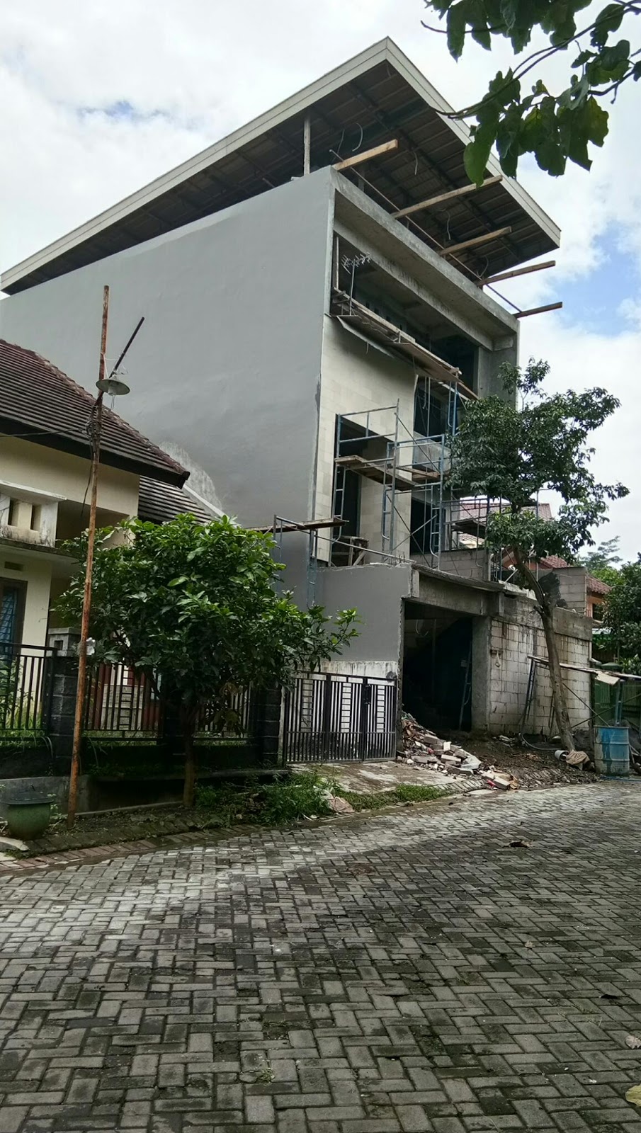 Atap Rumah Rangka Besi Wf Bengkel Las Malang