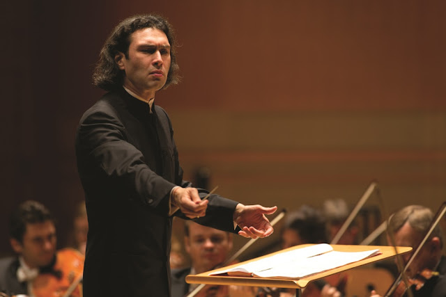 Vladimir Jurowski  & London Philharmonic Orchestra - credit Drew Kelley