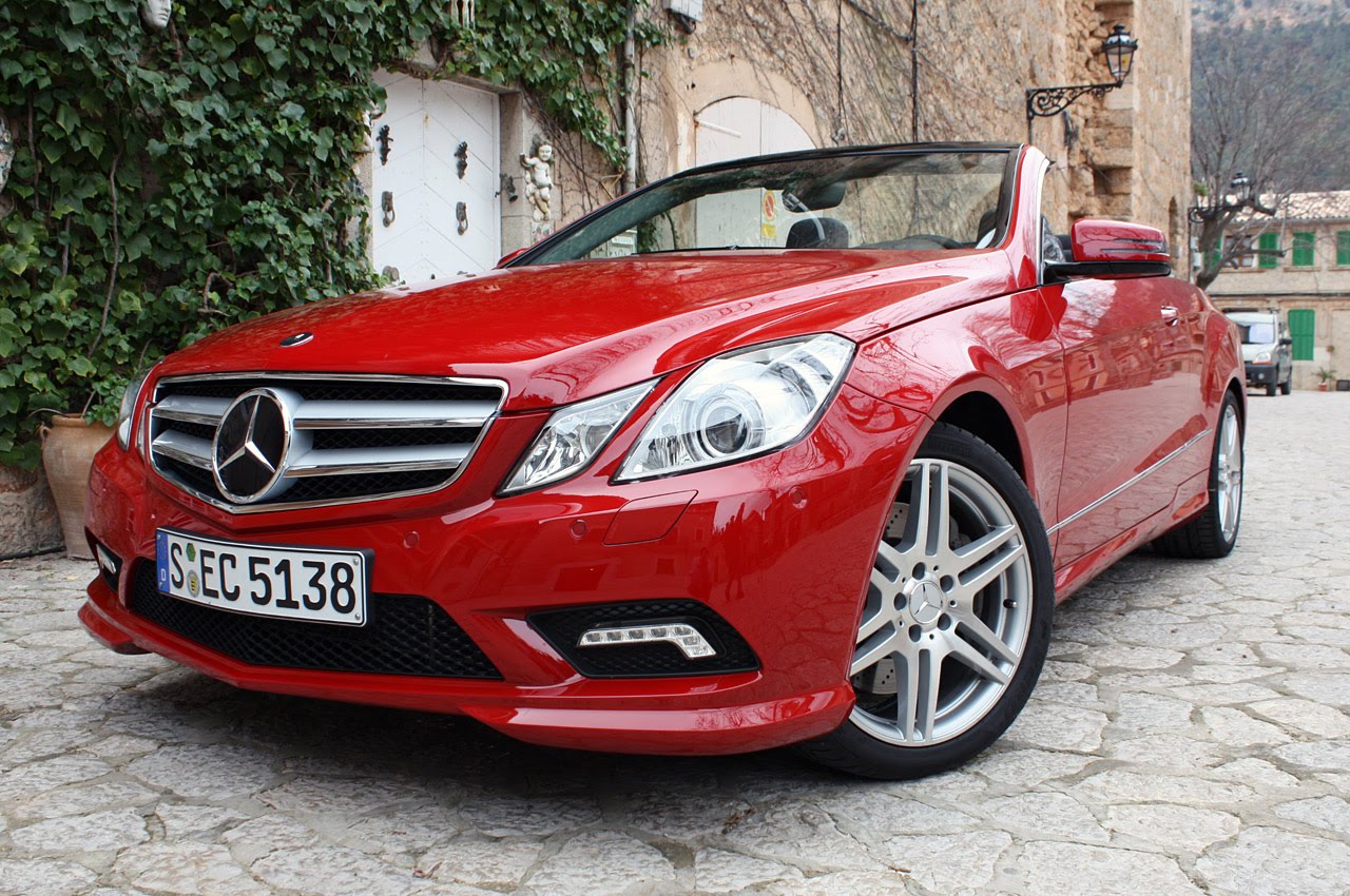 2011 Mercedes-Benz E550 Cabriolet Wallpaper