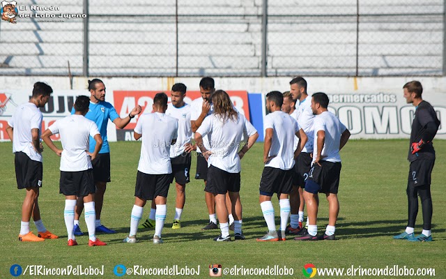 Práctica de fútbol pensando en Ferro