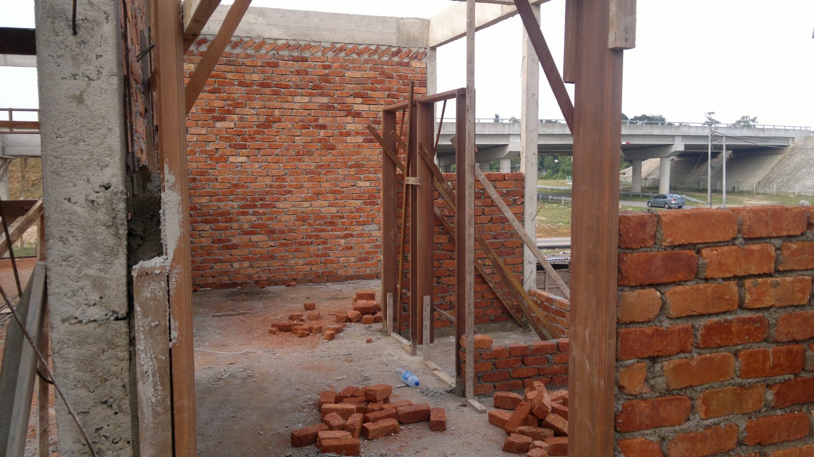 Hartanah Property Terengganu Dinding Frame Pintu Tingkap