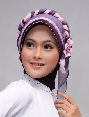 Ingin Tampil Cantik Dengan Jilbab  Kepang  Artikel 