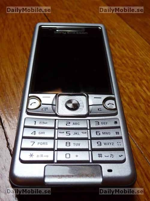 sony-ericsson-kate-01