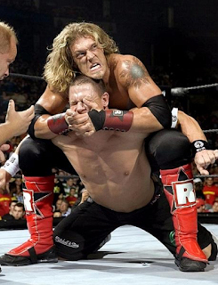 Foto pertarungan Edge di WWE