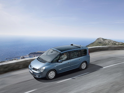 Renault Espace IV 2011: Small changes in the Upper Range of Renault (video)