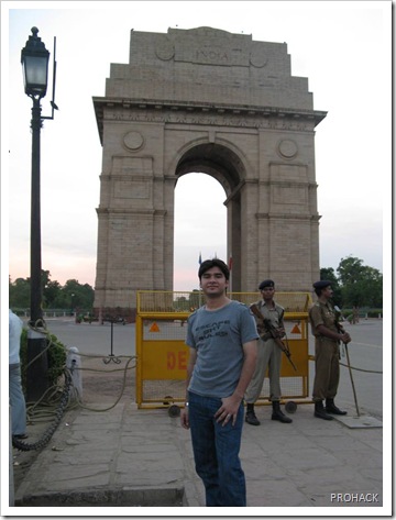 Me at India Gate..Love You Delhi :)