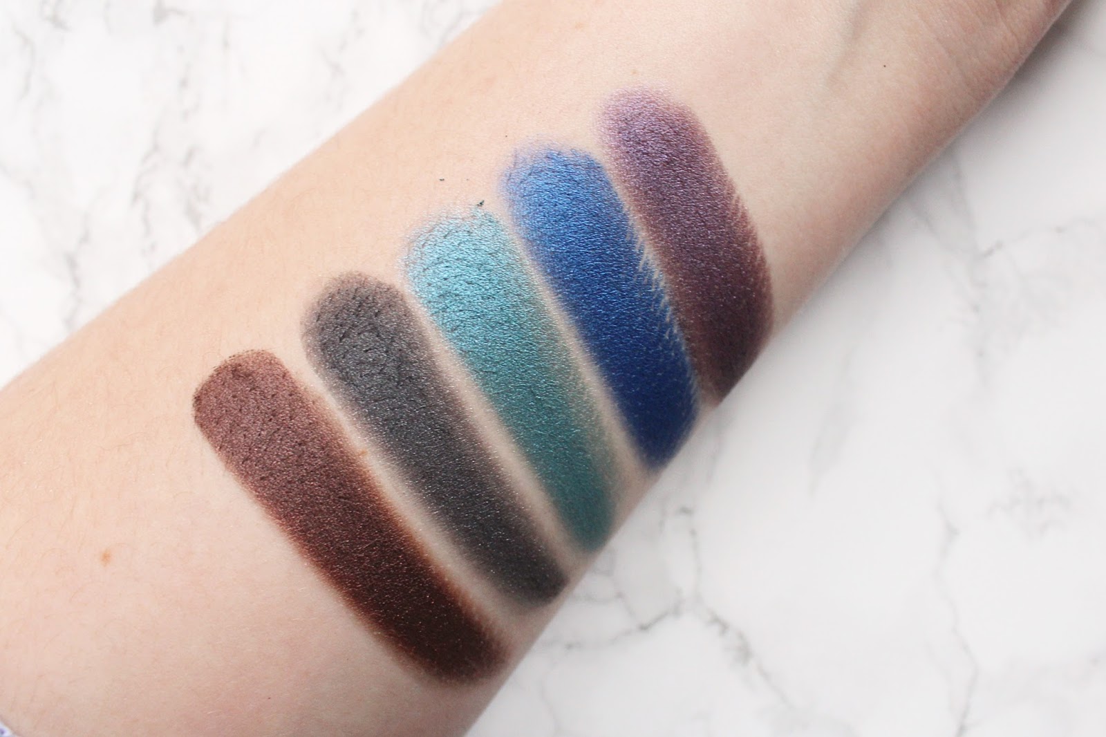 Crown Pro Eyeshadow Bold Collection Review 