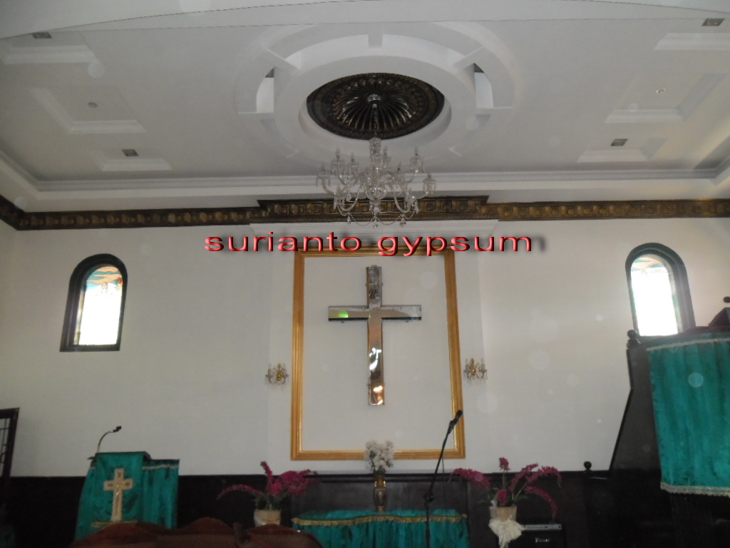 Motip plapon gipsun pada rumah ibada gereja pemasangan 