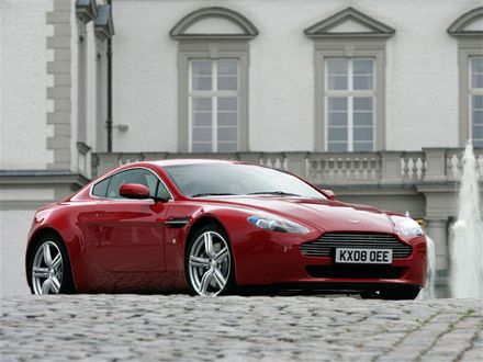 Aston Martin V8 Vantage S Coupe