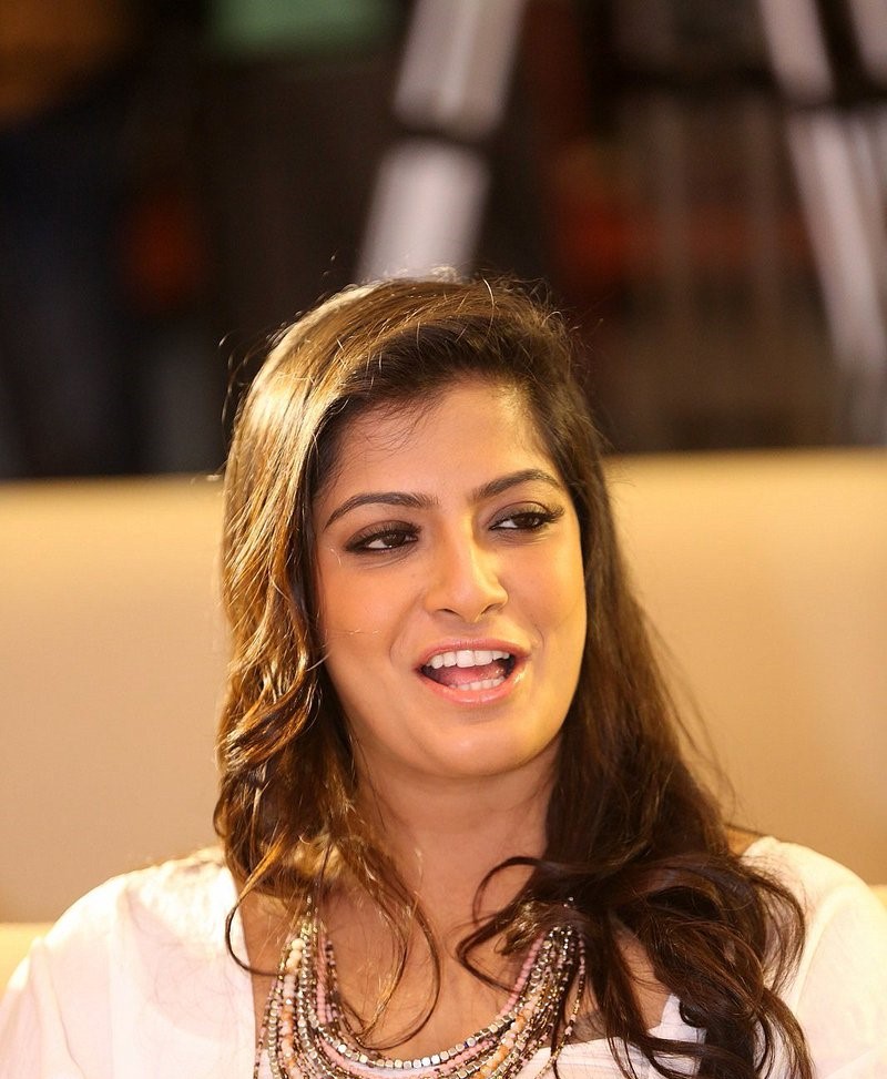 #Actress #VaralaxmiSarathkumar Photos BioGraphy Height FullMovies TVShows Interviews