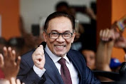 Pemimpin Oposisi Malaysia Anwar Ibrahim di Tunjuk Raja Menjadi Perdana Menteri Ke-10 Malaysia
