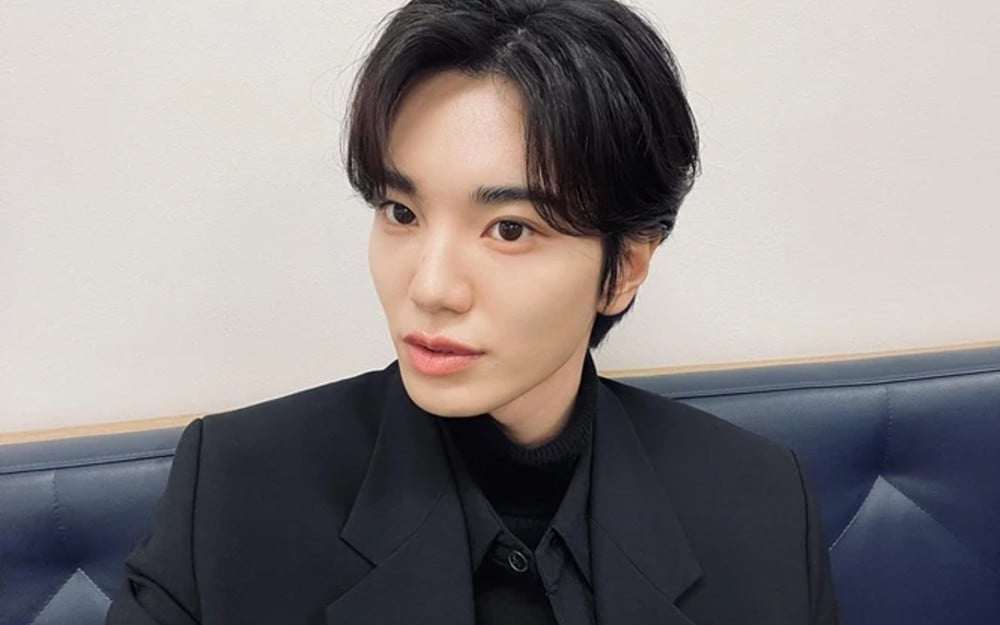 Sungjong revelando su pérdida de peso en el programa de radio