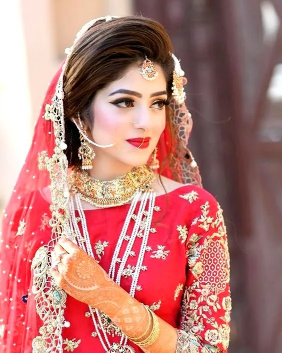 Fashionable Bridal in Red Dress