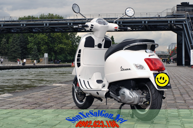 Sơn xe Vespa GTS Super màu trắng zin