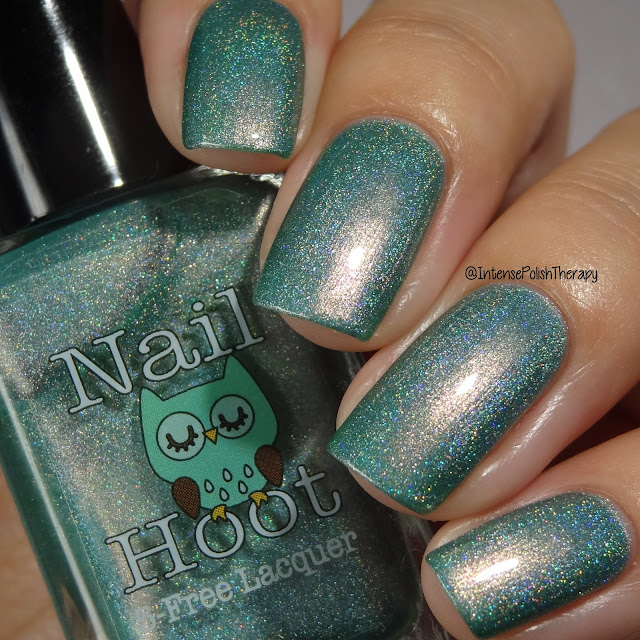 Nail Hoot Hawthorne