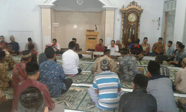 Team Lazismu Jember disambut dengan hangat oleh masyarakat Sanen Rejo