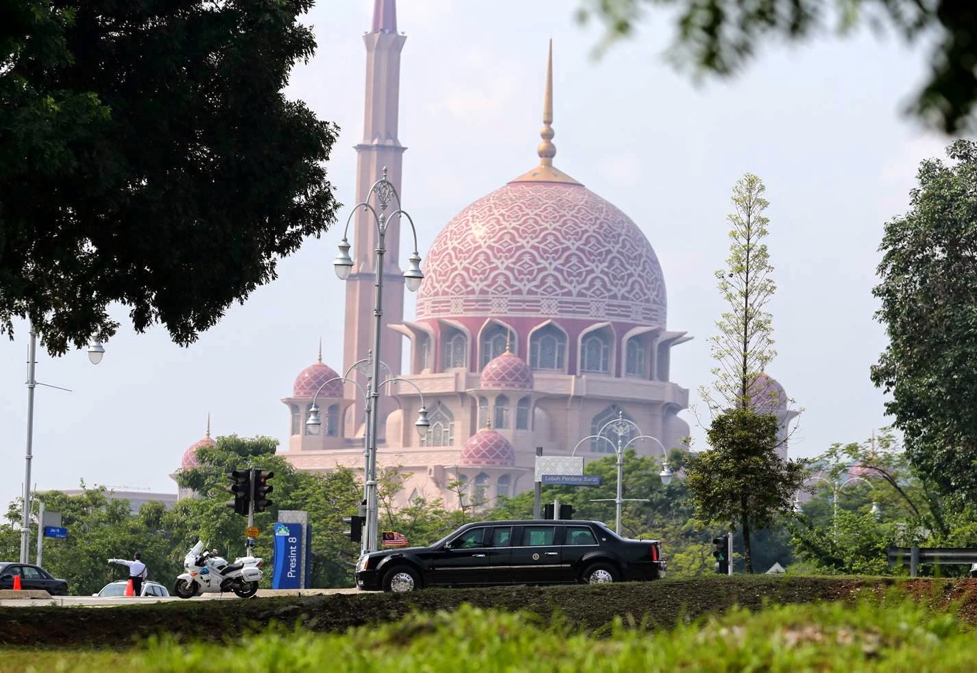 Barack Obama Lawat Masjid Negara - Blog Berita terkini 