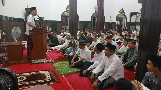 Dewan Masjid Usulkan Sholat Tarawih Dua Shift