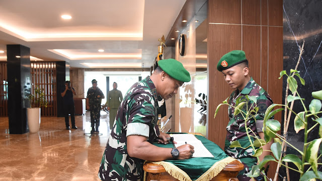 Kodam Jaya Gelar Tradisi Penerimaan dan Penyambutan Mayjen TNI Mohamad Hasan