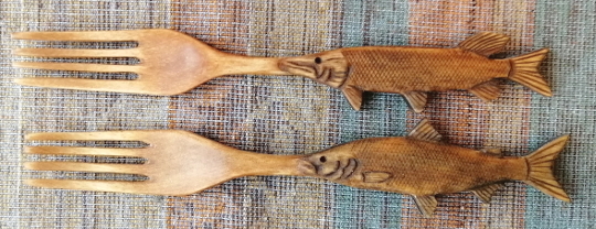 деревянные резные вилки в подарок рыбаку