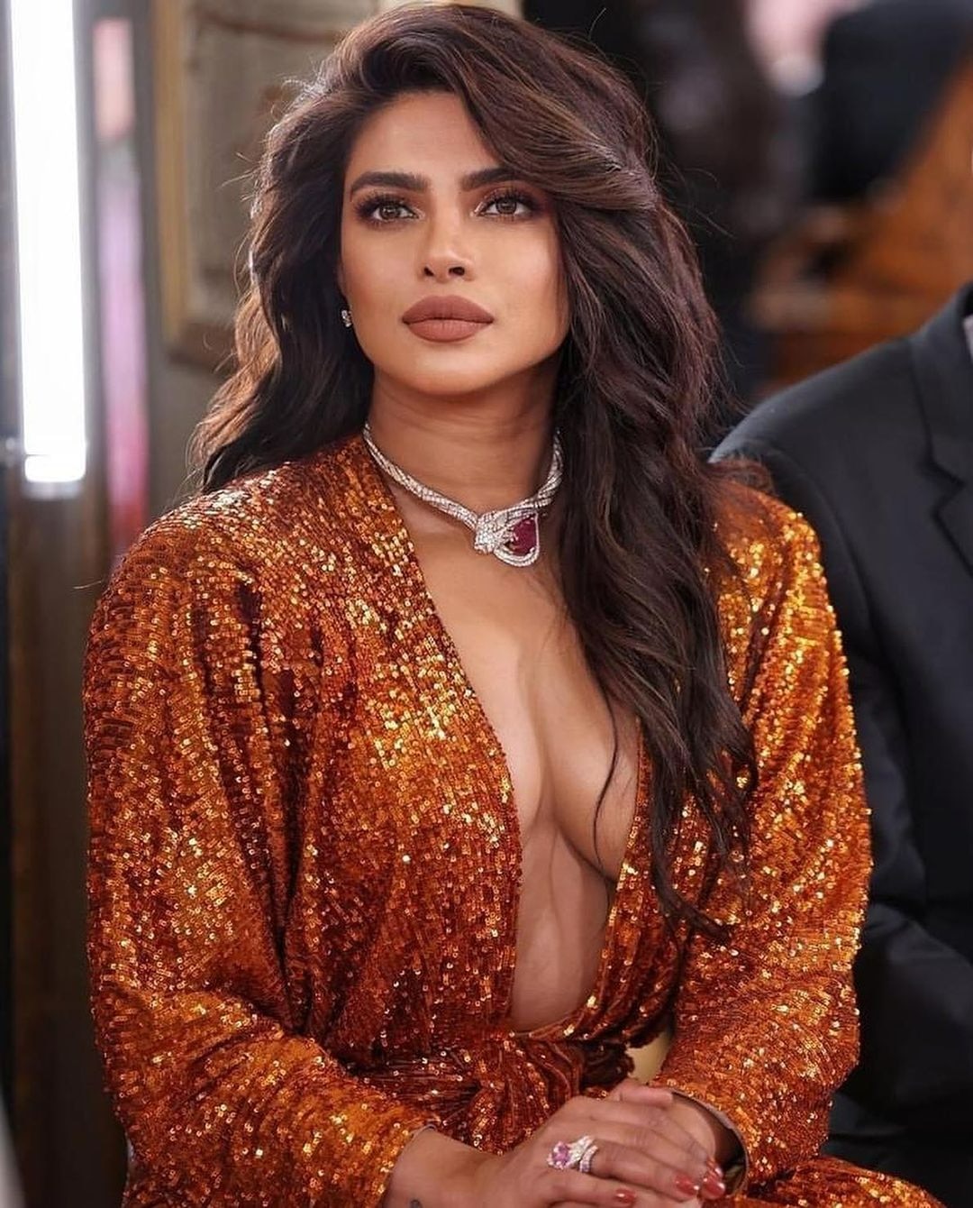 Pic Talk: Priyanka Chopra braless look came in front, showed her bo**ld style at the occasion