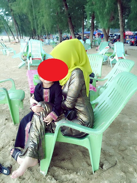 Padah Seorang GADIS  MEMAKAI BAJU KETAT  Sampai Melekat 