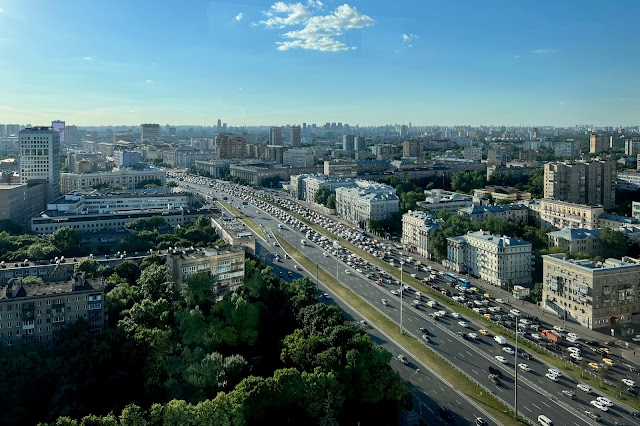 Ленинградский проспект, вид из бизнес-центра SkyLight