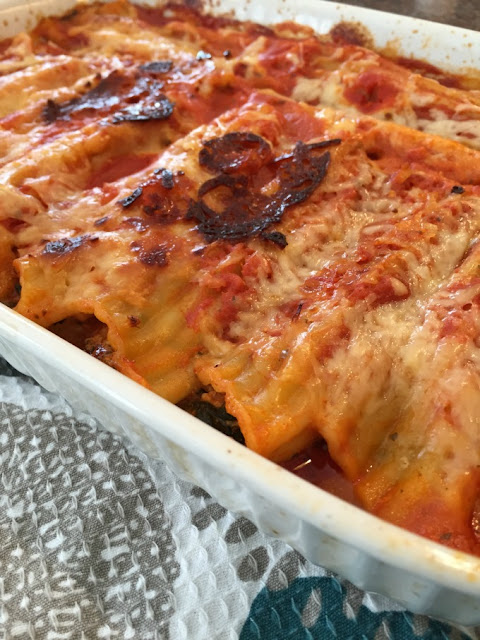 http://veggingattheshore.com/2016/04/easy-spinach-manicotti/