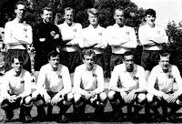 SELECCIÓN DE NORUEGA - Temporada 1965-66 - Arne Pedersen, Sverre Andersen, Finn Thorsen, Roar Johansen, Edgar Stakset, Arild Mathisen; Harald Sunde, Harald Berg, Ole Stavrum, Olav Nilsen, Erik Johansen  - PORTUGAL 4 (Eusebio 2, Jose Augusto 2) NORUEGA 0 - 12/06/1966 - Partido internacional amistoso - Lisboa, Portugal, estadio Nacional