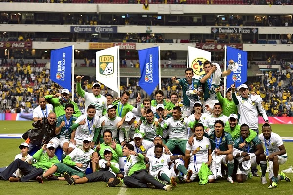 Liguilla Torneo Apertura 2013 - Final de vuelta: América vs. León. El Club León festeja su Campeonato número 6 de su historia, luego de derrotar 1-3 (1-5 global) al las Águilas del América | Ximinia