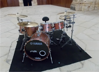 hybrid de yamaha en el monasterio