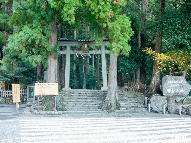 熊野那智大社・別宮「飛瀧神社」の鳥居