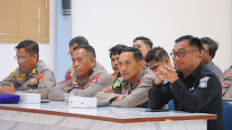 Bidpropam Polda Kalbar Gelar Pembinaan Etika Profesi Polri di Polres Sintang