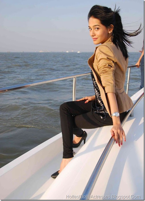 Amrita Rao Hot Pics on Ship 10
