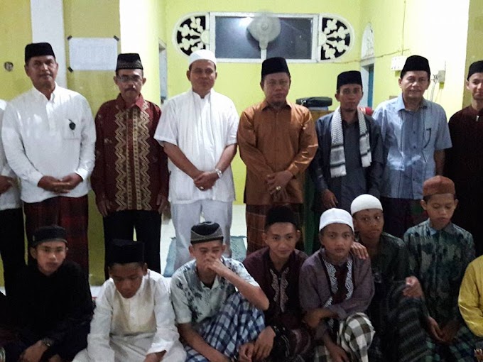 Prihatin Dengan Kondisi Pondok Pesantren TAPUZ Marunggi, Wako Mukhlis Rahman Bantu Dengan Kocek Pribadinya  Rp.20 Juta