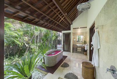 outdoor bathroom, shower, bathtub, garden view