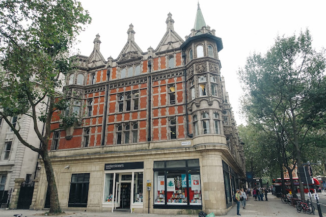 ウェイトローズ（Waterstones London - Gower Street）