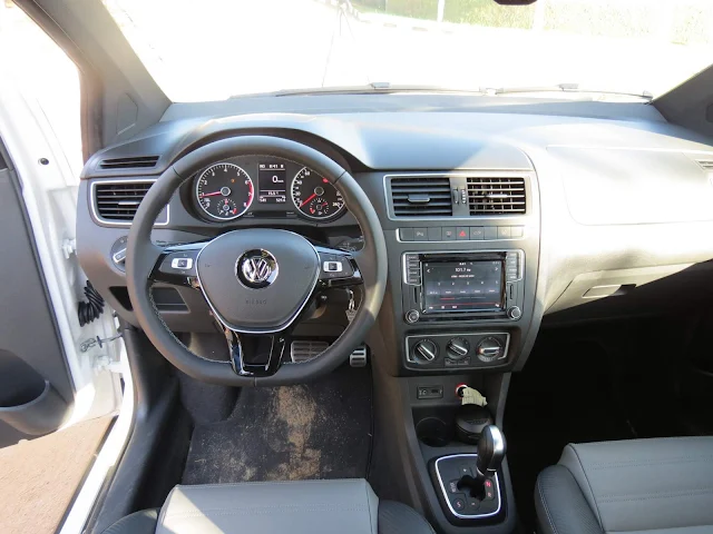 VW CrossFox 2016 I-Motion: interior