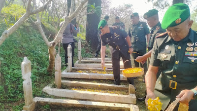 Giat Dalam Rangka HUT Kodam III Siliwangi , Kodim 0610 Sumedang Laksanakan Ziarah Dan Tabur Bunga  