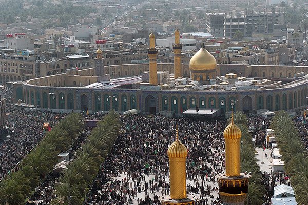 Ibadah "Haji Tandingan" Kaum Syiah di Masjid Imam Husein, Karbala, Irak