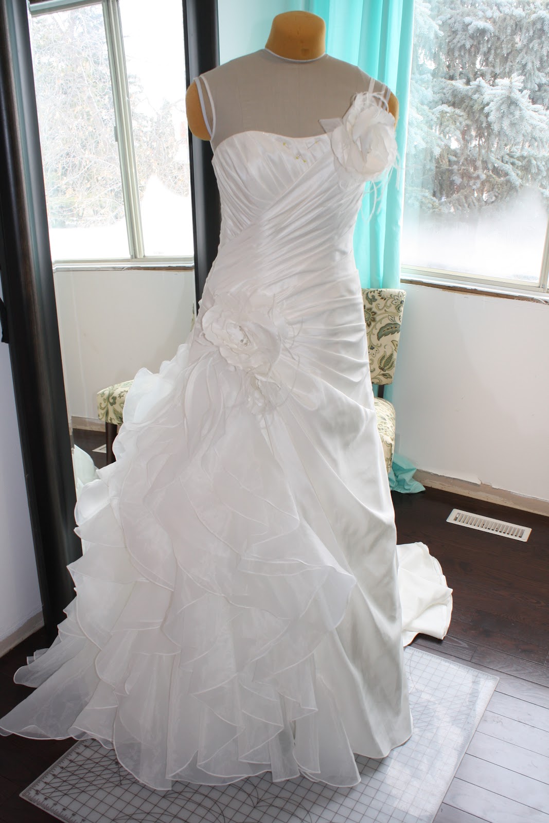 banclothing Changing A Wedding Dress Neckline Alterations 