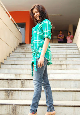 Actress Samantha Cute in Green Dress Photos