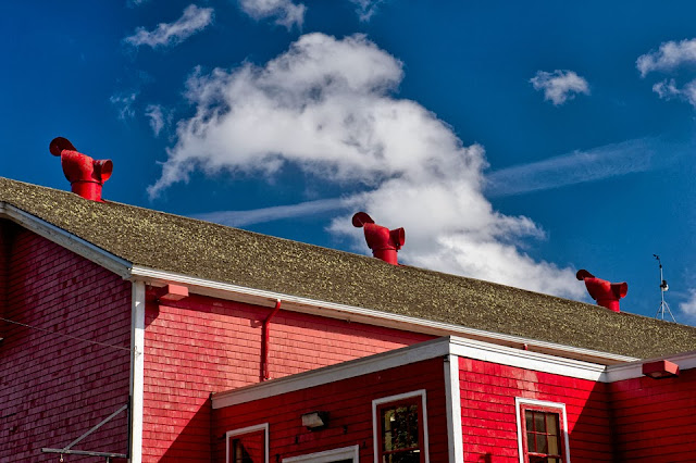 Nova Scotia; Lunenberg; Red