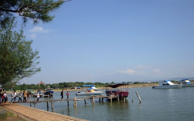 Pesona Senja Yang Menawan di Tempat Wisata Pantai Marina Semarang