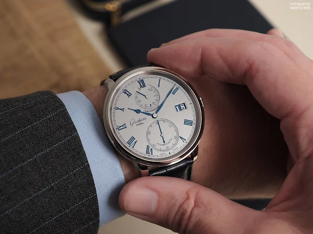 Glashütte Original Senator Chronometer with silver-blue dial