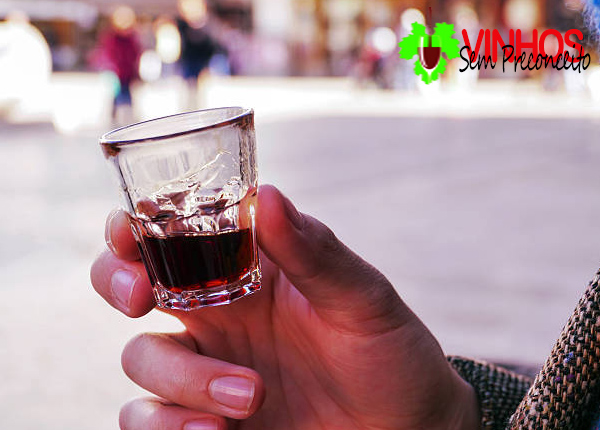 Vinhos Sem Preconceito - GINJINHA, um Licor Tradicional de Portugal